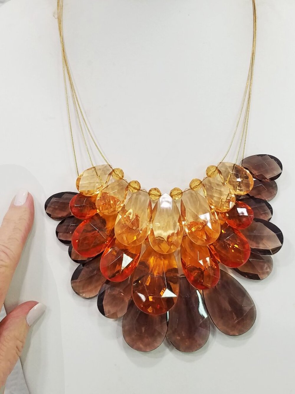 Vtg Signed JOAN RIVERS 3-Strand Brown Apricot Ginger Lucite Teardrop Necklace